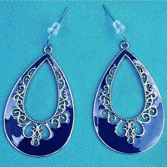 🩵NWOT Premier "Color Pop" Blue & Silver Toned Scroll Teardrop Earrings - Picture 5 of 7
